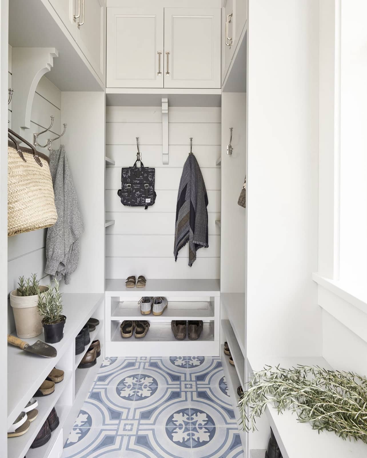 15 Best Mud room designs for a functional and beautiful space. Unique Design Blog