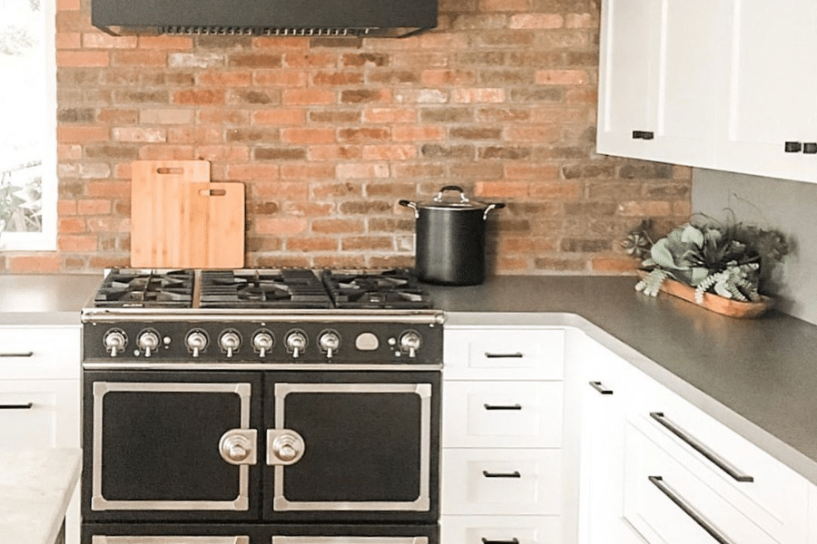 Red brick and grey countertop