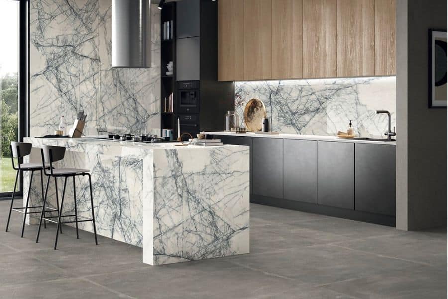 difference between porcelain and granite countertops